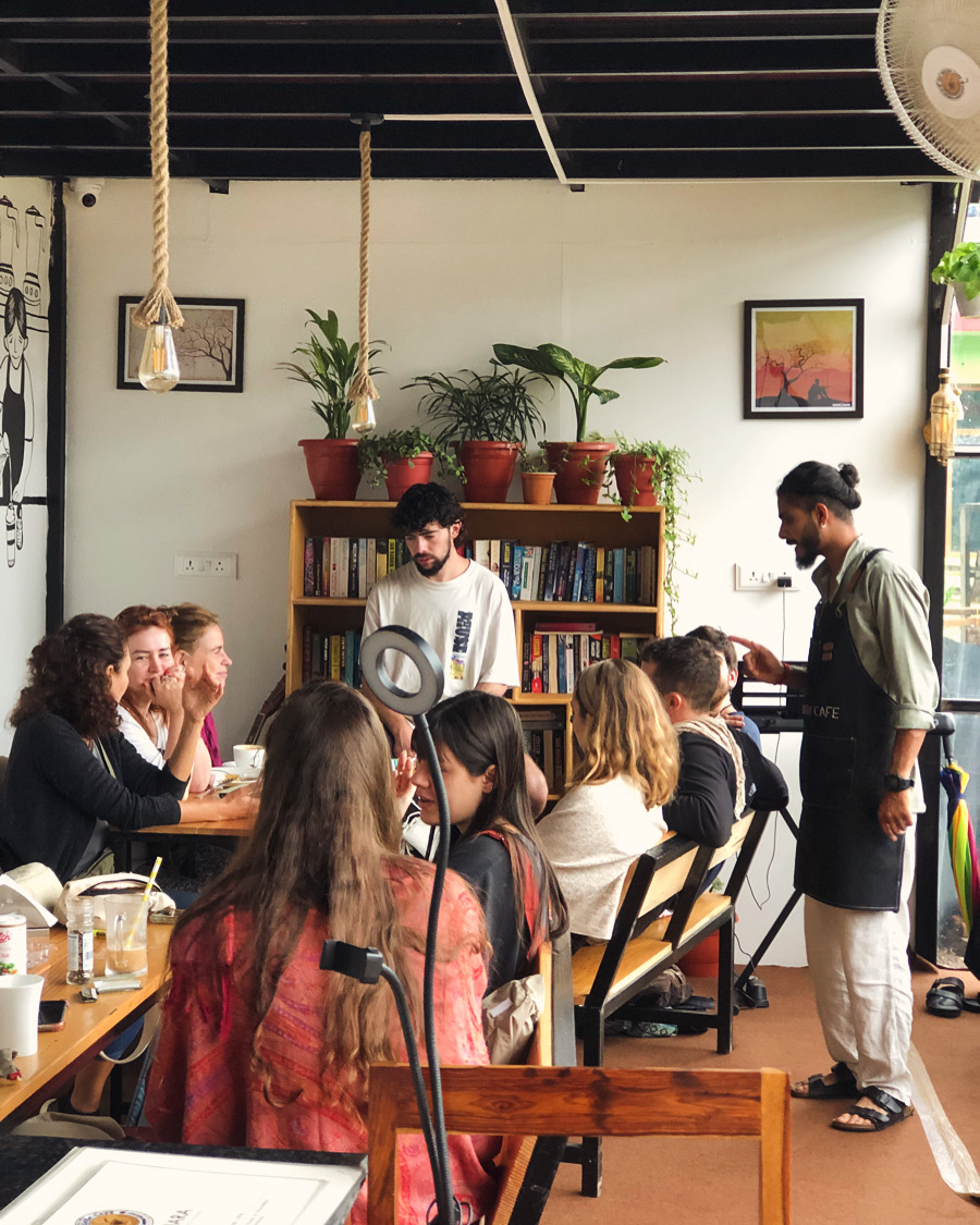 Da'Wiara Cafe guests